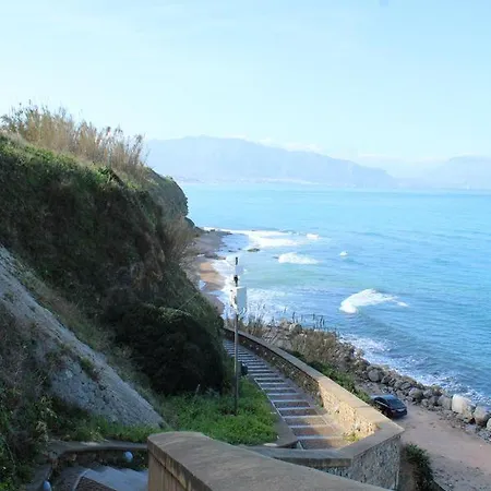 아파트 La Stanza Vicino Al Mare , Una Camera Da Letto E Bagno Con Balcone Vista Mare 발레스트라테