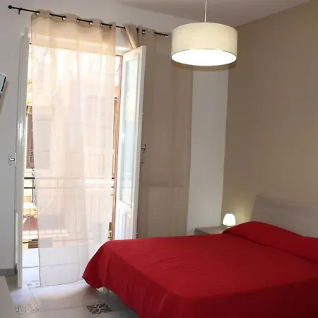 아파트 La Stanza Vicino Al Mare , Una Camera Da Letto E Bagno Con Balcone Vista Mare 발레스트라테