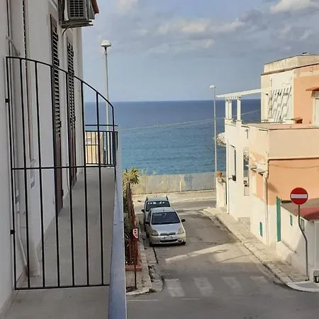 아파트 La Stanza Vicino Al Mare , Una Camera Da Letto E Bagno Con Balcone Vista Mare *