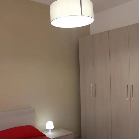 아파트 La Stanza Vicino Al Mare , Una Camera Da Letto E Bagno Con Balcone Vista Mare *