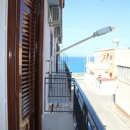La Stanza Vicino Al Mare , Una Camera Da Letto E Bagno Con Balcone Vista Mare 아파트 발레스트라테